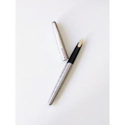 70's Platinum 18K-WG Fine Nib Arabesque Fountain Pen (brushed)