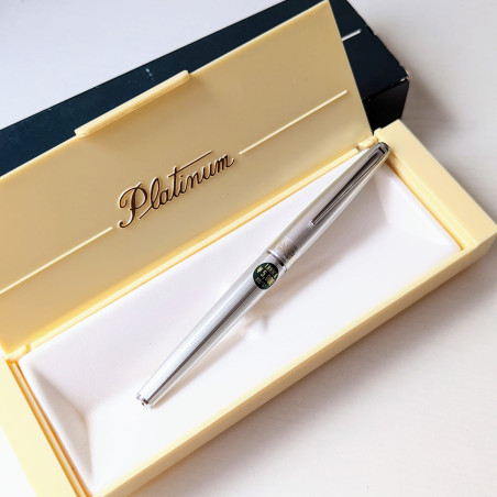 70's Platinum Pinstripe 18K-WG Fine Nib Fountain Pen