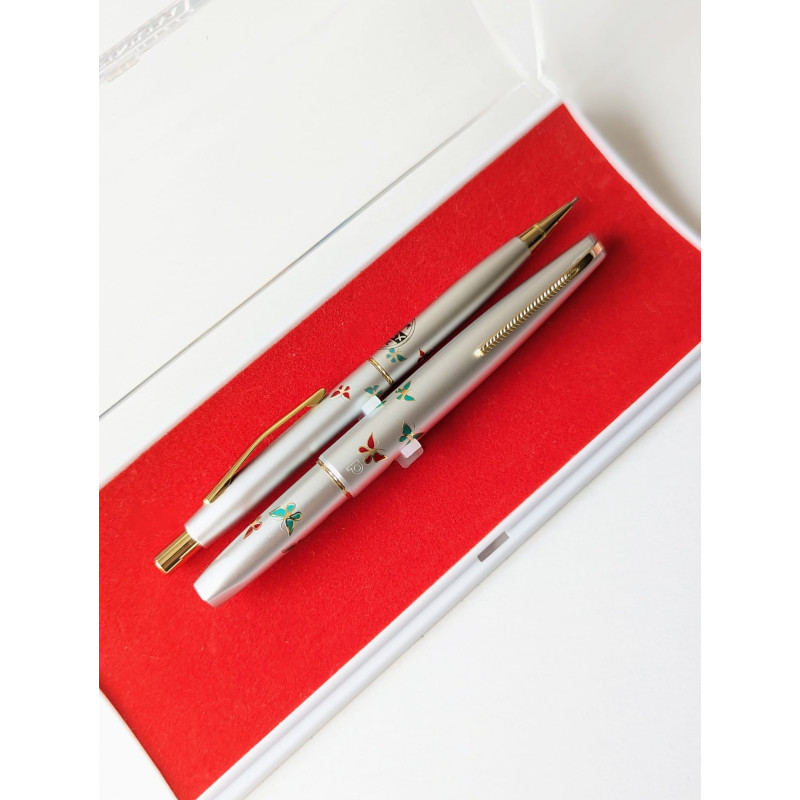 70's Platinum Butterflies 14K Gold Fine Nib Pocket Fountain Pen Set