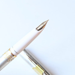 80's Pilot 18K Gold Fine Nib Floral (champagne pearl)